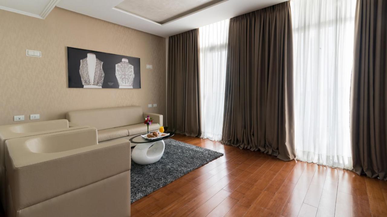 Deluxe & Executive Spa By Rafaelo Shengjin Exterior photo