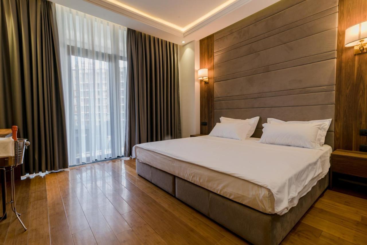Deluxe & Executive Spa By Rafaelo Shengjin Exterior photo