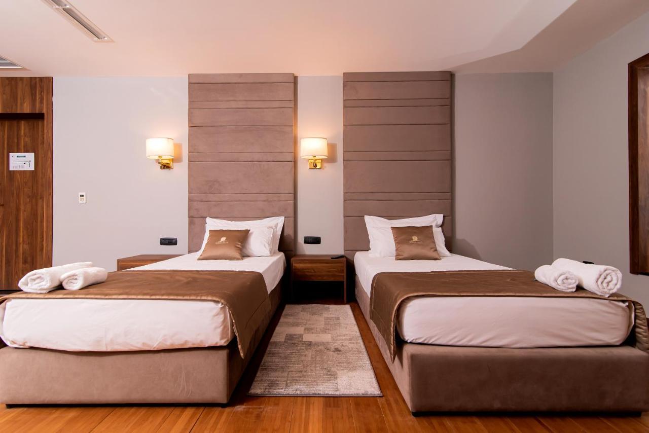 Deluxe & Executive Spa By Rafaelo Shengjin Exterior photo