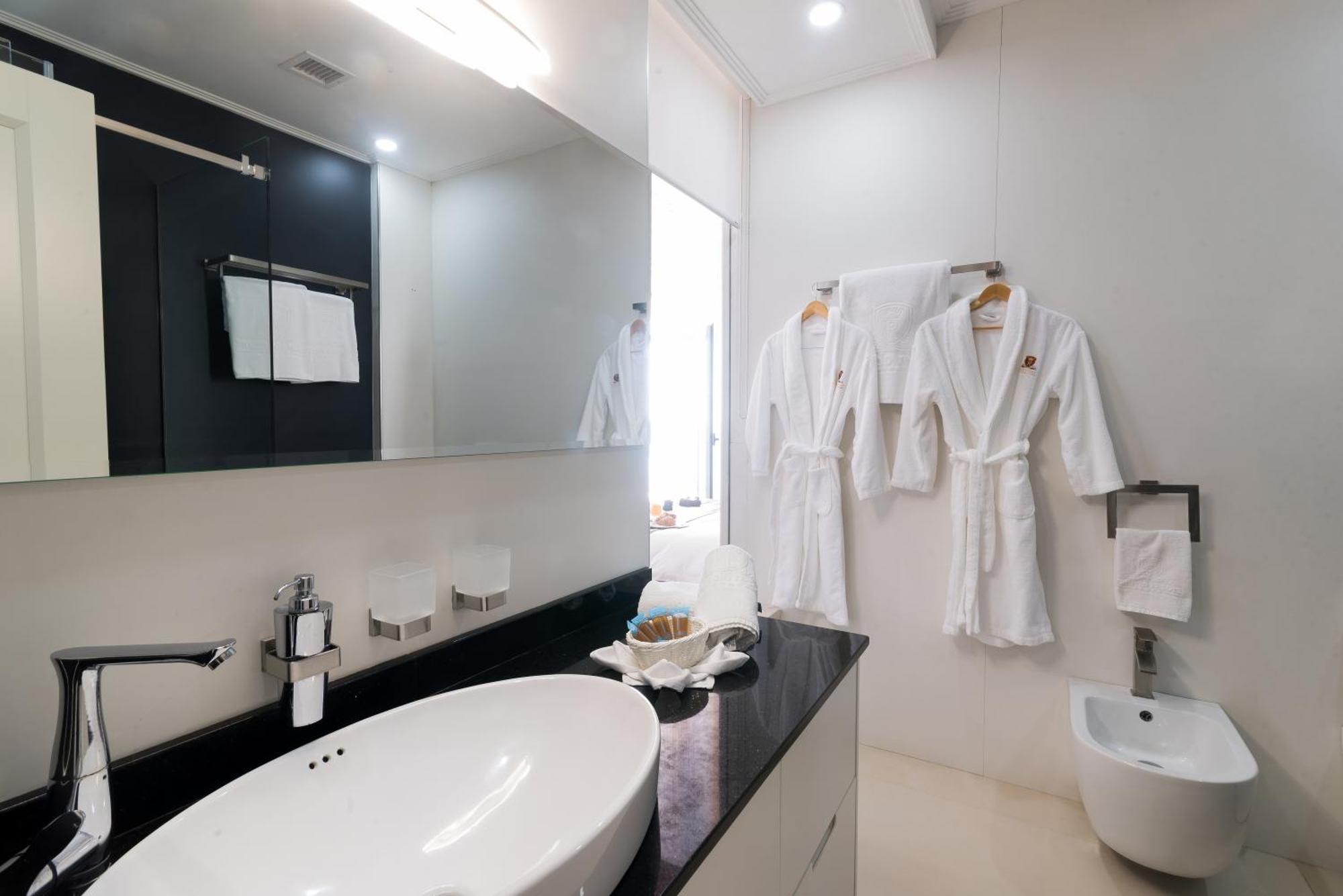 Deluxe & Executive Spa By Rafaelo Shengjin Room photo