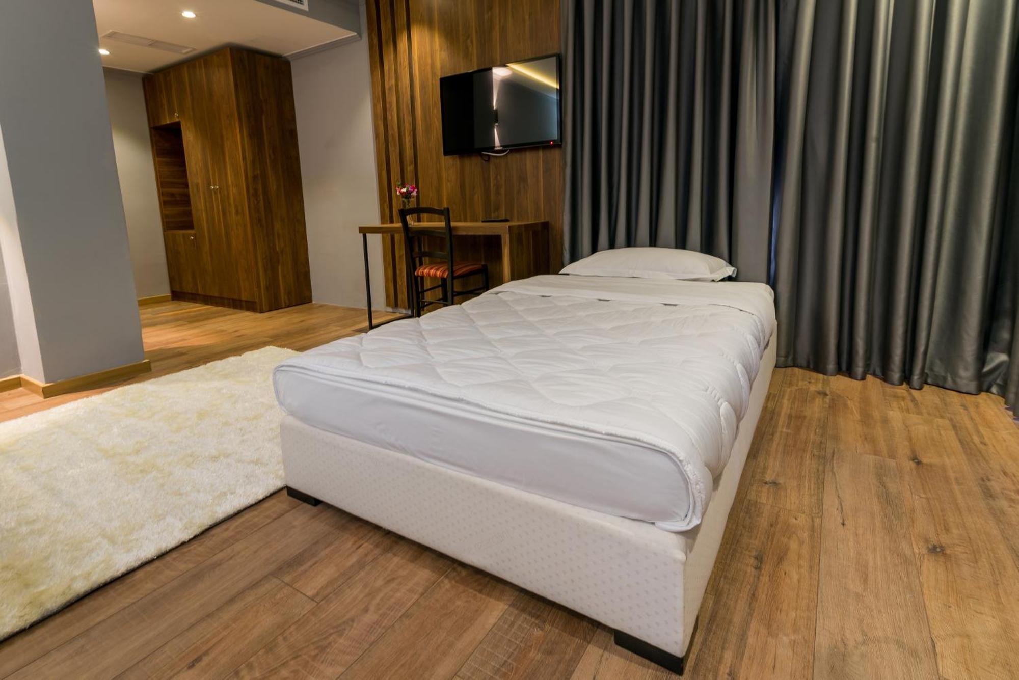 Deluxe & Executive Spa By Rafaelo Shengjin Room photo